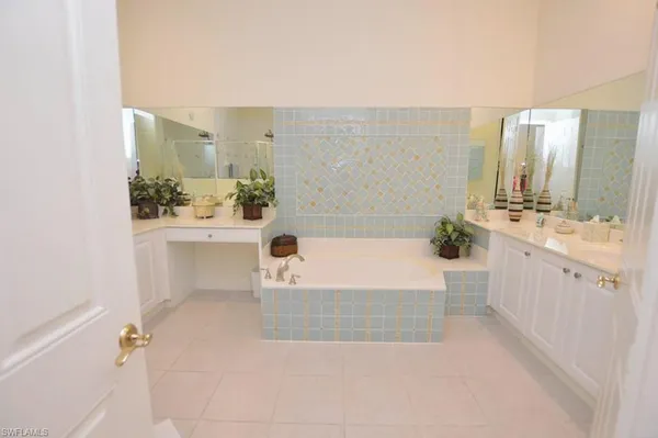 $5,200 | 9267 Museo Circle, Unit 204, Naples, FL 34114