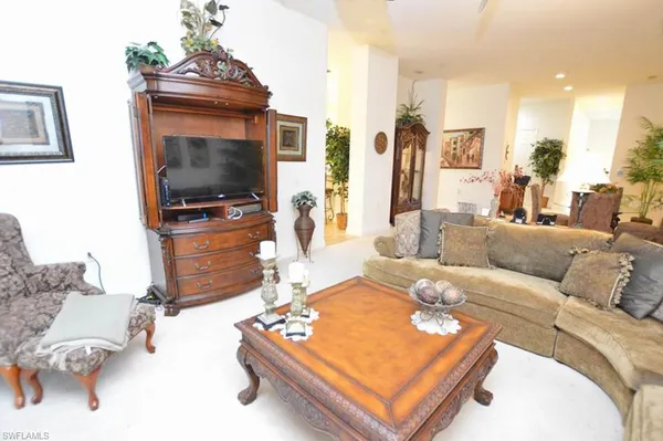 $5,200 | 9267 Museo Circle, Unit 204, Naples, FL 34114