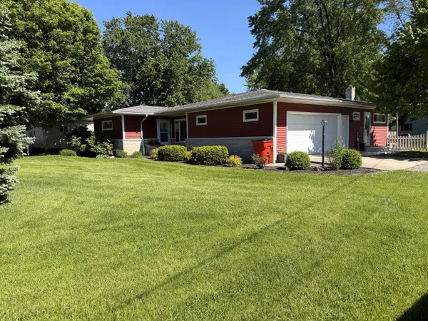 $230,000 | 235 North Columbia Street, Francesville, IN 47946