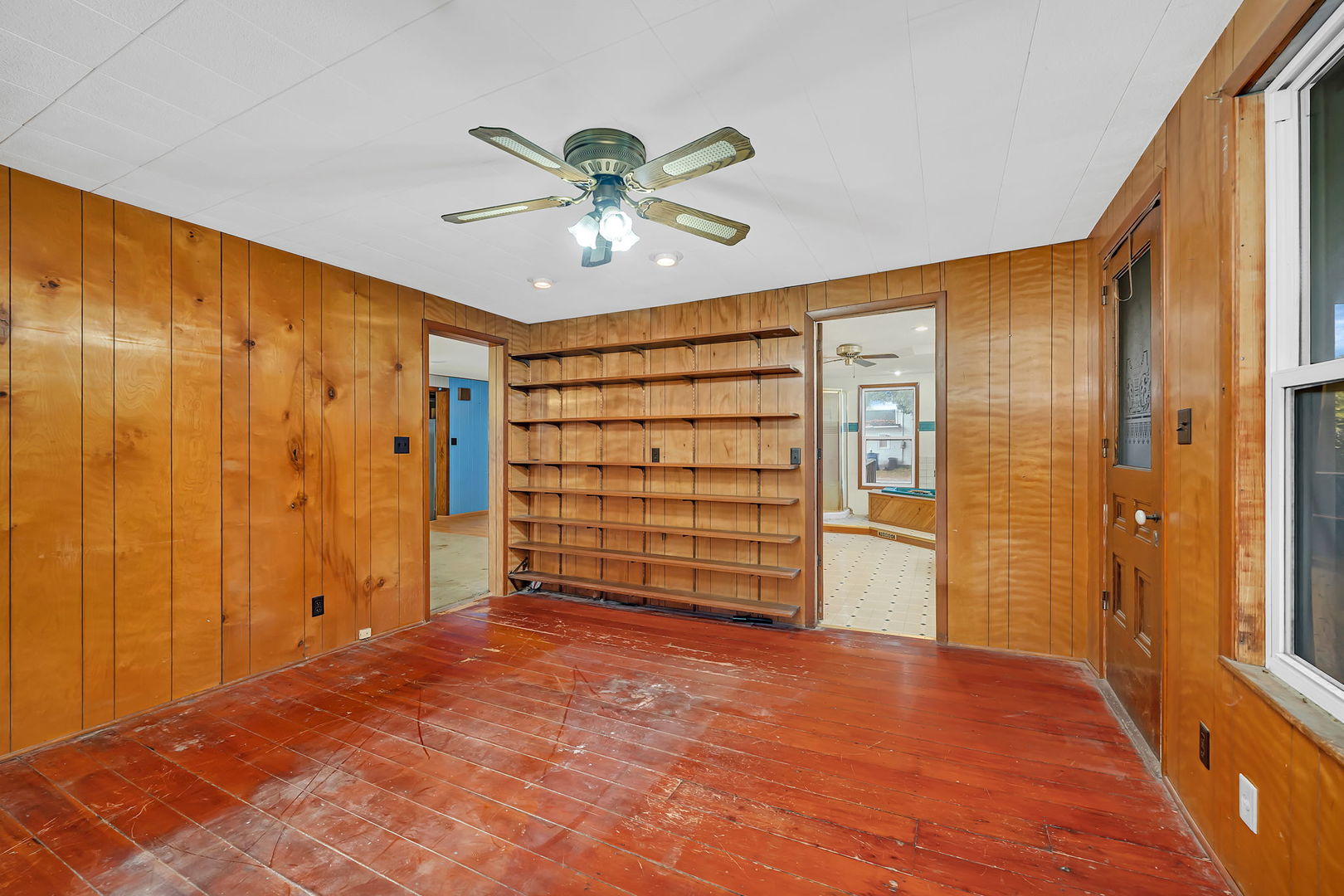 1636 North 4012th Road Earlville, IL 60518 - Photo 13 of 31 a view of an empty room with a window