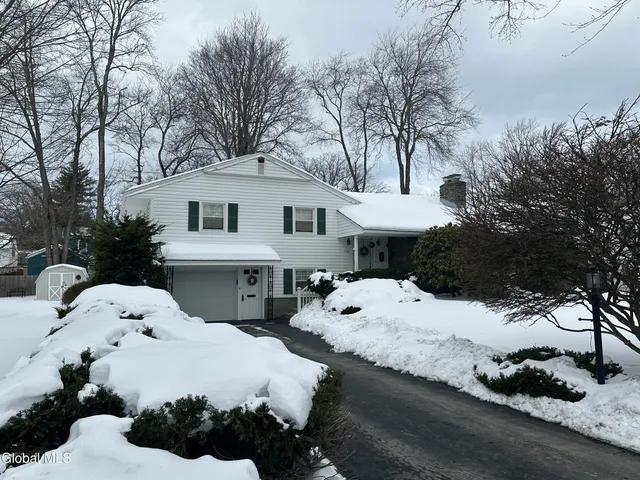 $385,000 | 1535 Myron Street, Niskayuna, NY 12309