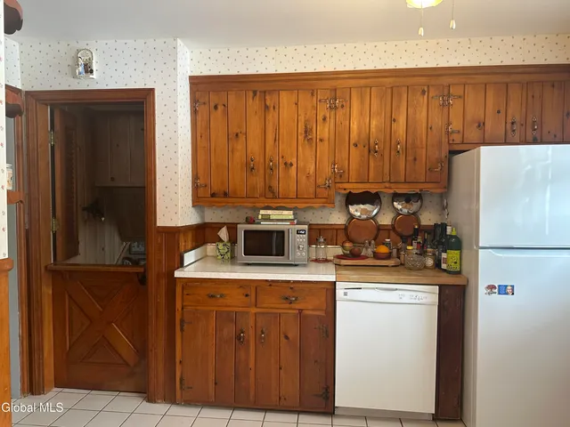 $385,000 | 1535 Myron Street, Niskayuna, NY 12309