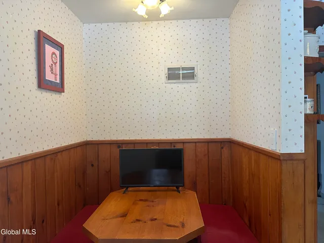 $385,000 | 1535 Myron Street, Niskayuna, NY 12309