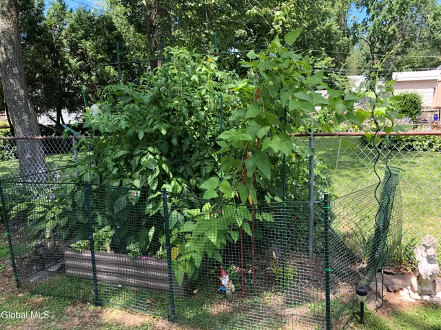 $385,000 | 1535 Myron Street, Niskayuna, NY 12309