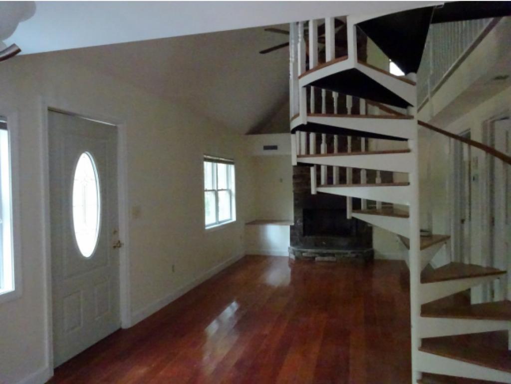 29 Carlotta Road Fitzwilliam, NH 03447 - Photo 2 of 17