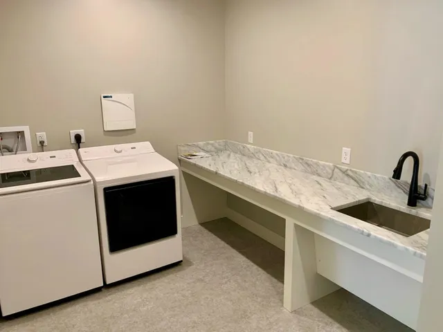 $3,100 | 30 High Street, Unit 2, Pembroke, NH 03275