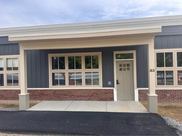 $3,100 | 30 High Street, Unit 2, Pembroke, NH 03275