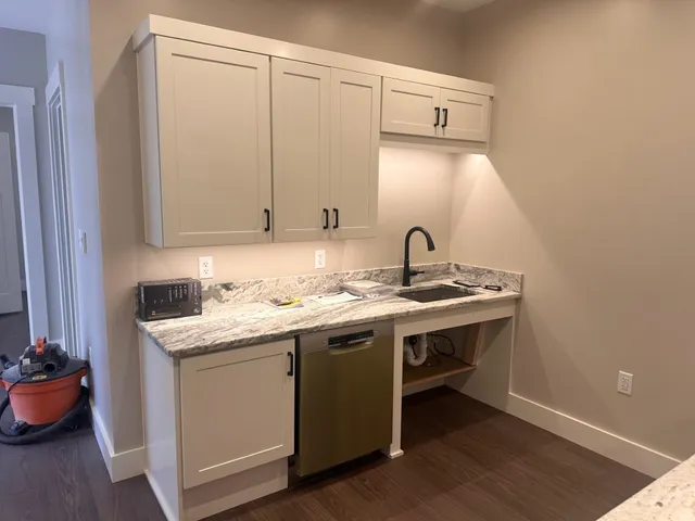 $3,100 | 30 High Street, Unit 2, Pembroke, NH 03275