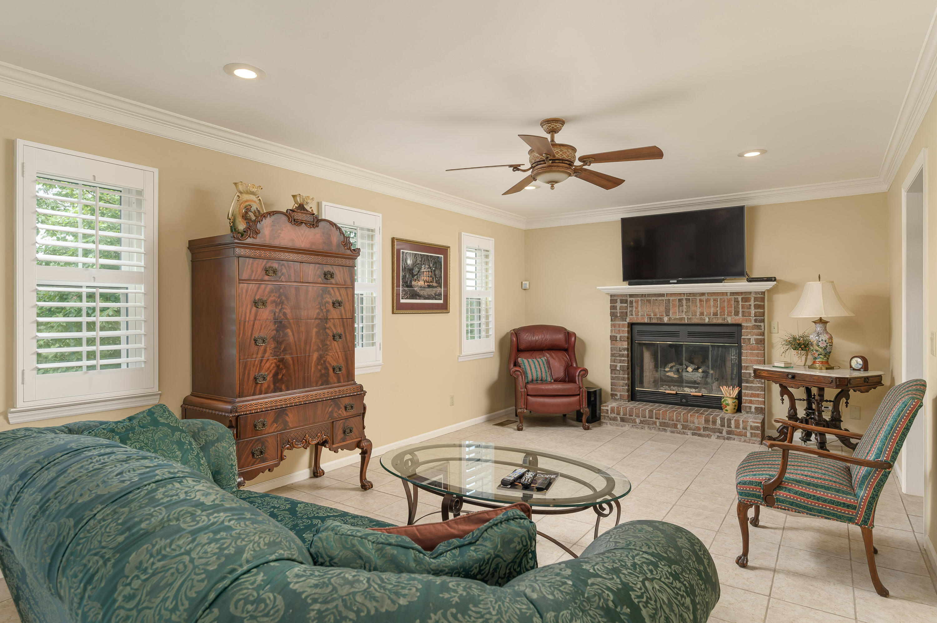 1727 Hunters Ridge Road Soddy Daisy, TN 37379 - Photo 3 of 33 1727_Hunters_Ridge_Rd_0015