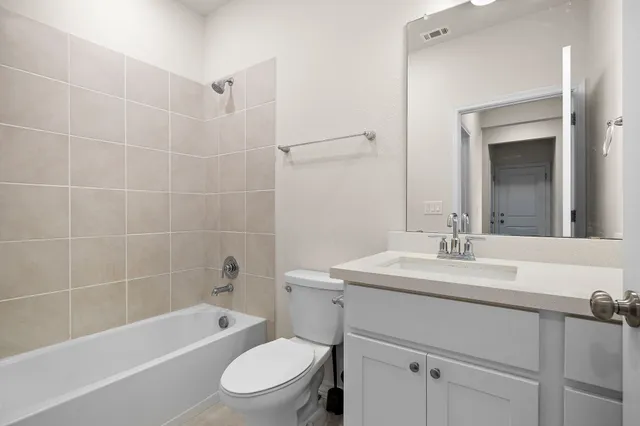 $2,395 | 316 Caisson Trail, Liberty Hill, TX 78642