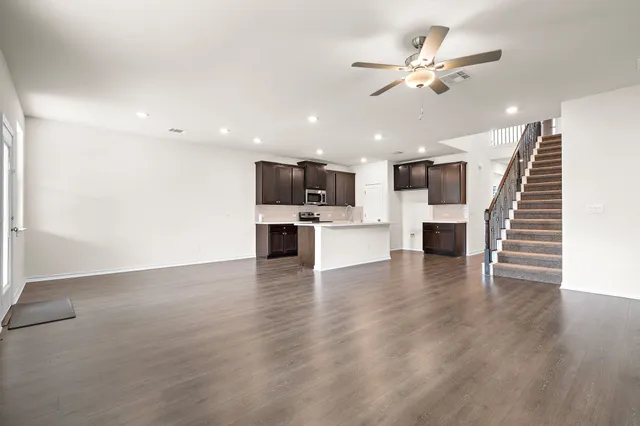 $2,395 | 316 Caisson Trail, Liberty Hill, TX 78642