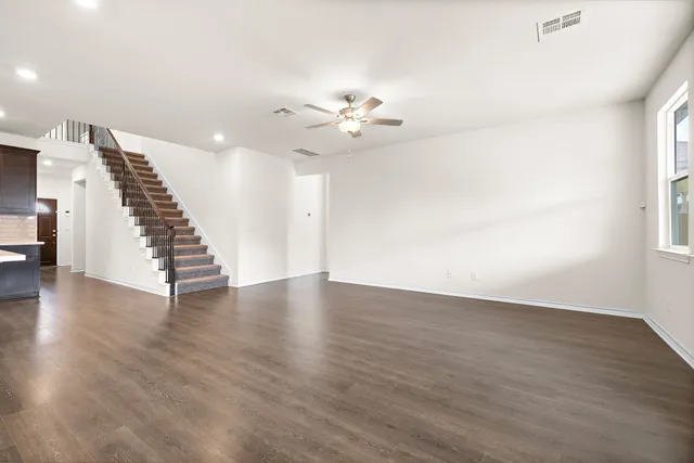 $2,395 | 316 Caisson Trail, Liberty Hill, TX 78642