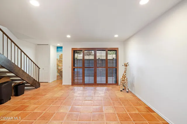 $536,000 | 28831 Oakpath Drive, Unit 44, Agoura Hills, CA 91301