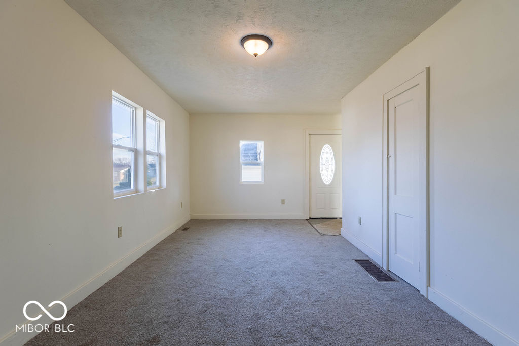 1701 Ross Street New Castle, IN 47362 - Photo 9 of 17