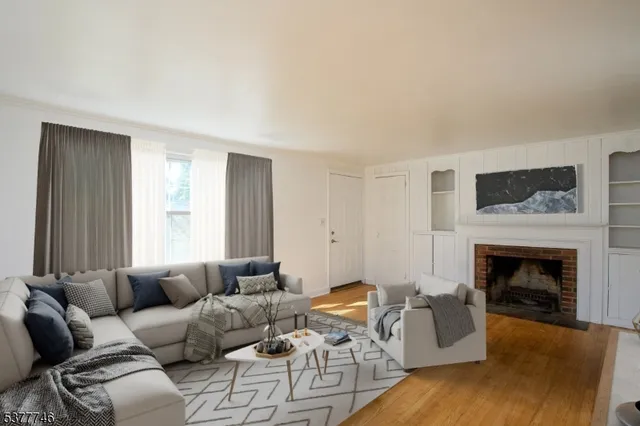 $575,000 | 176 Woodland Avenue, Verona, NJ 07044