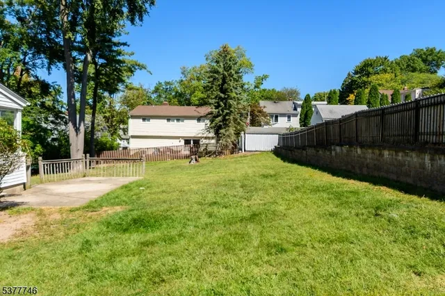 $575,000 | 176 Woodland Avenue, Verona, NJ 07044