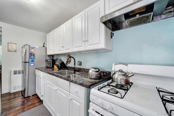 $439,000 | 1570 Grand Avenue, Unit 24, Baldwin, NY 11510