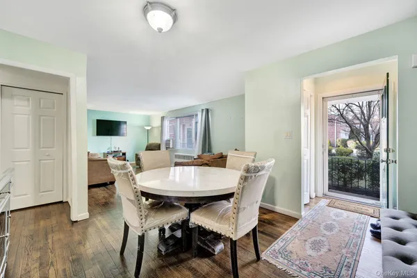 $439,000 | 1570 Grand Avenue, Unit 24, Baldwin, NY 11510