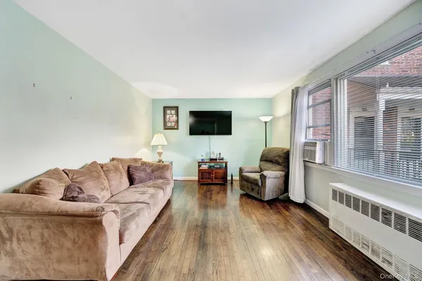$439,000 | 1570 Grand Avenue, Unit 24, Baldwin, NY 11510