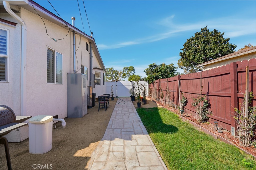 11340 Virginia Street Lynwood, CA 90262 - Photo 36 of 53 a view of a backyard with sitting area