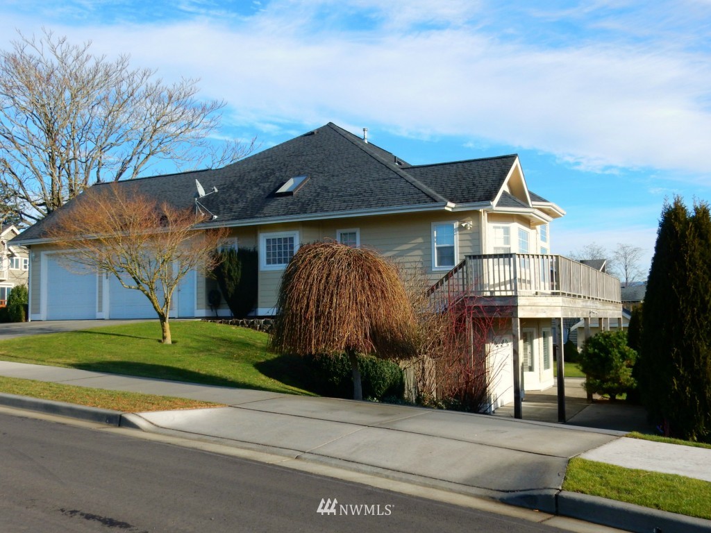 1271 Bradley Road Lynden, WA 98264 - Photo 3 of 25 Gallery Image 3