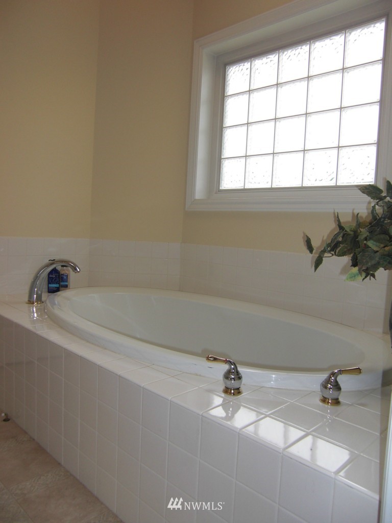 1271 Bradley Road Lynden, WA 98264 - Photo 21 of 25 Gallery Image 21