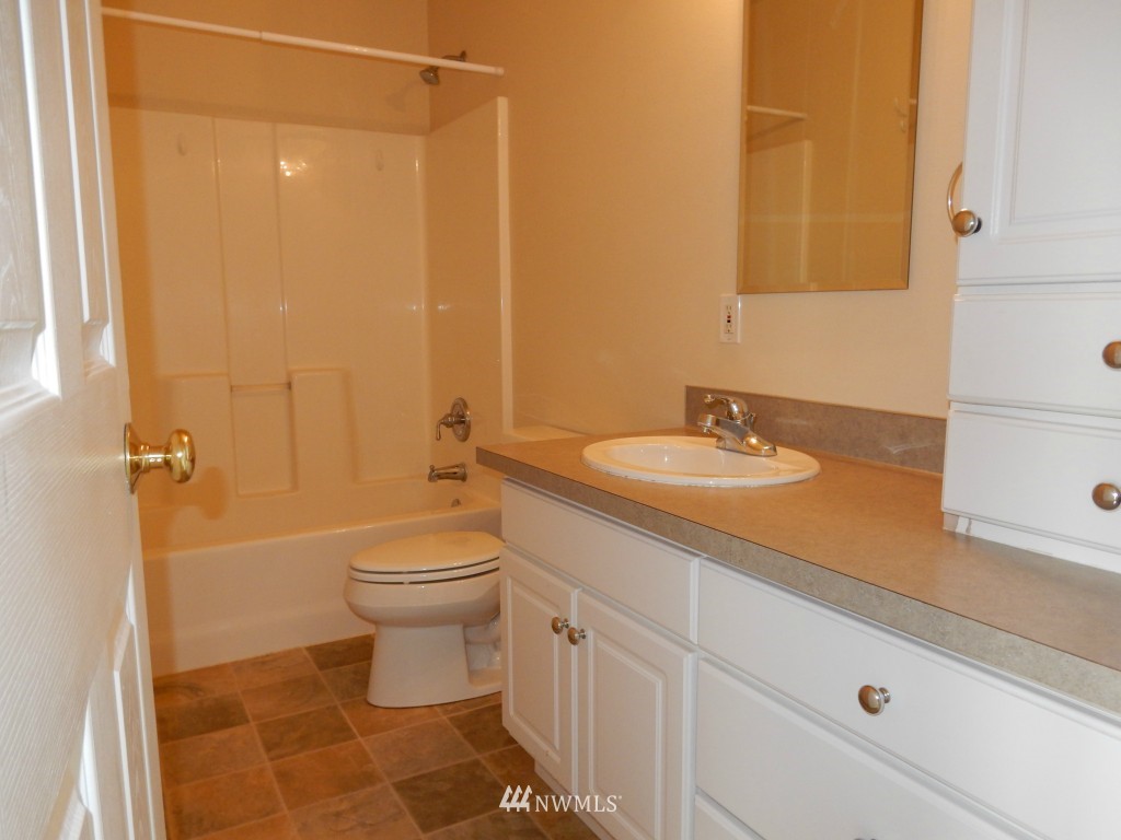 1271 Bradley Road Lynden, WA 98264 - Photo 23 of 25 Gallery Image 23