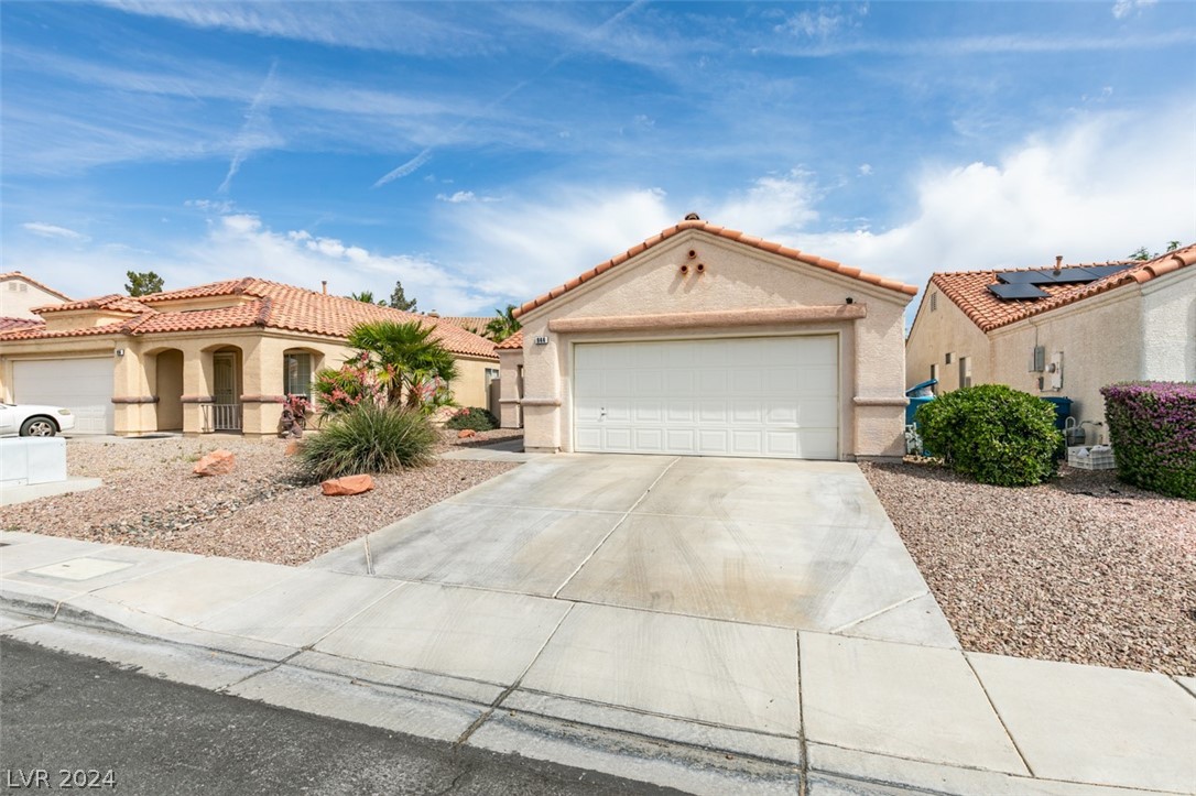 944 Country Back Road Las Vegas, NV 89123 - Photo 2 of 37