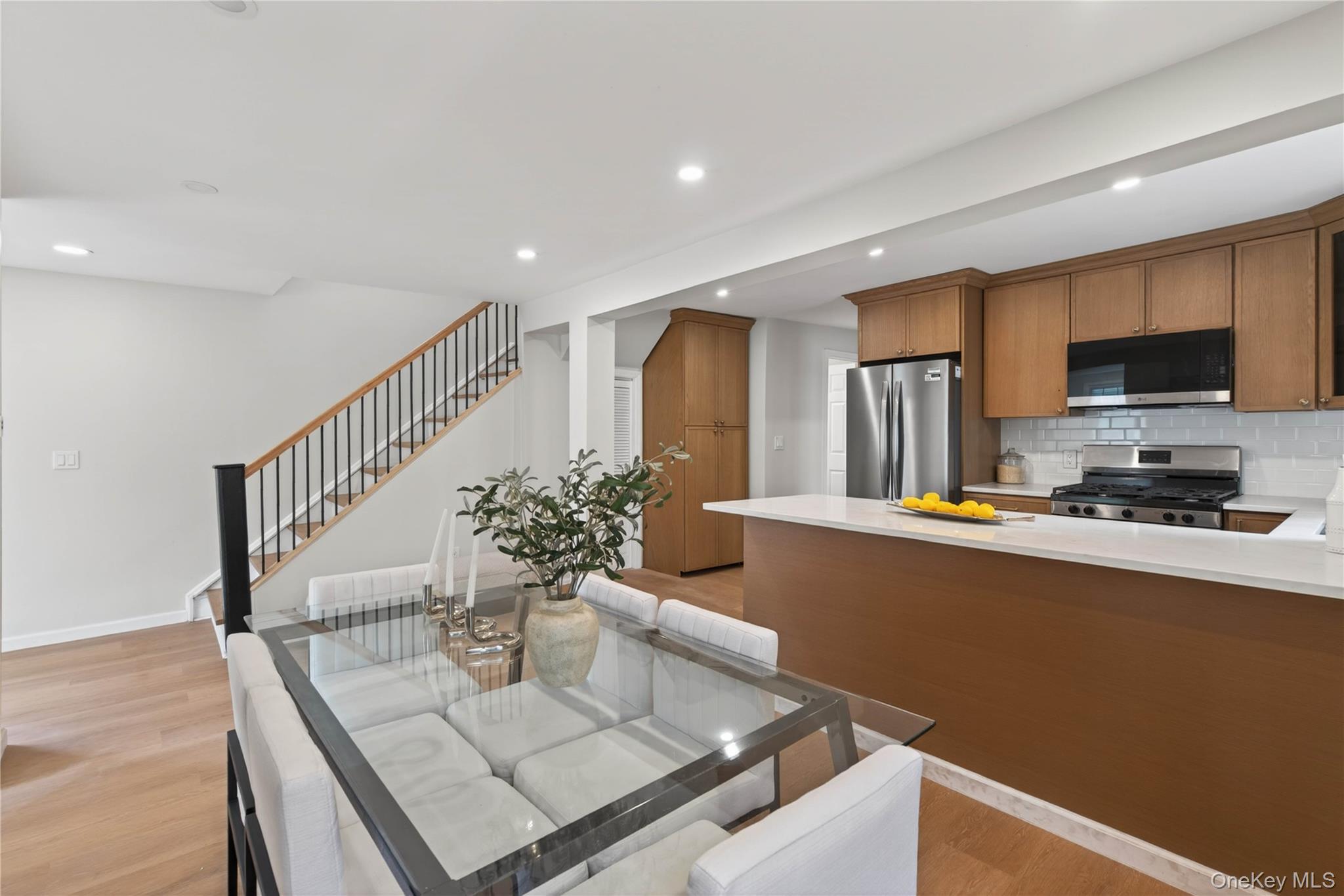 81 Potter Avenue New Rochelle, NY 10801 - Photo 8 of 22