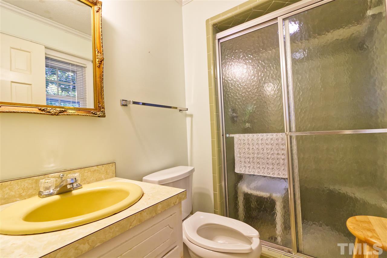 1505 Falls Church Road Raleigh, NC 27609 - Photo 12 of 20