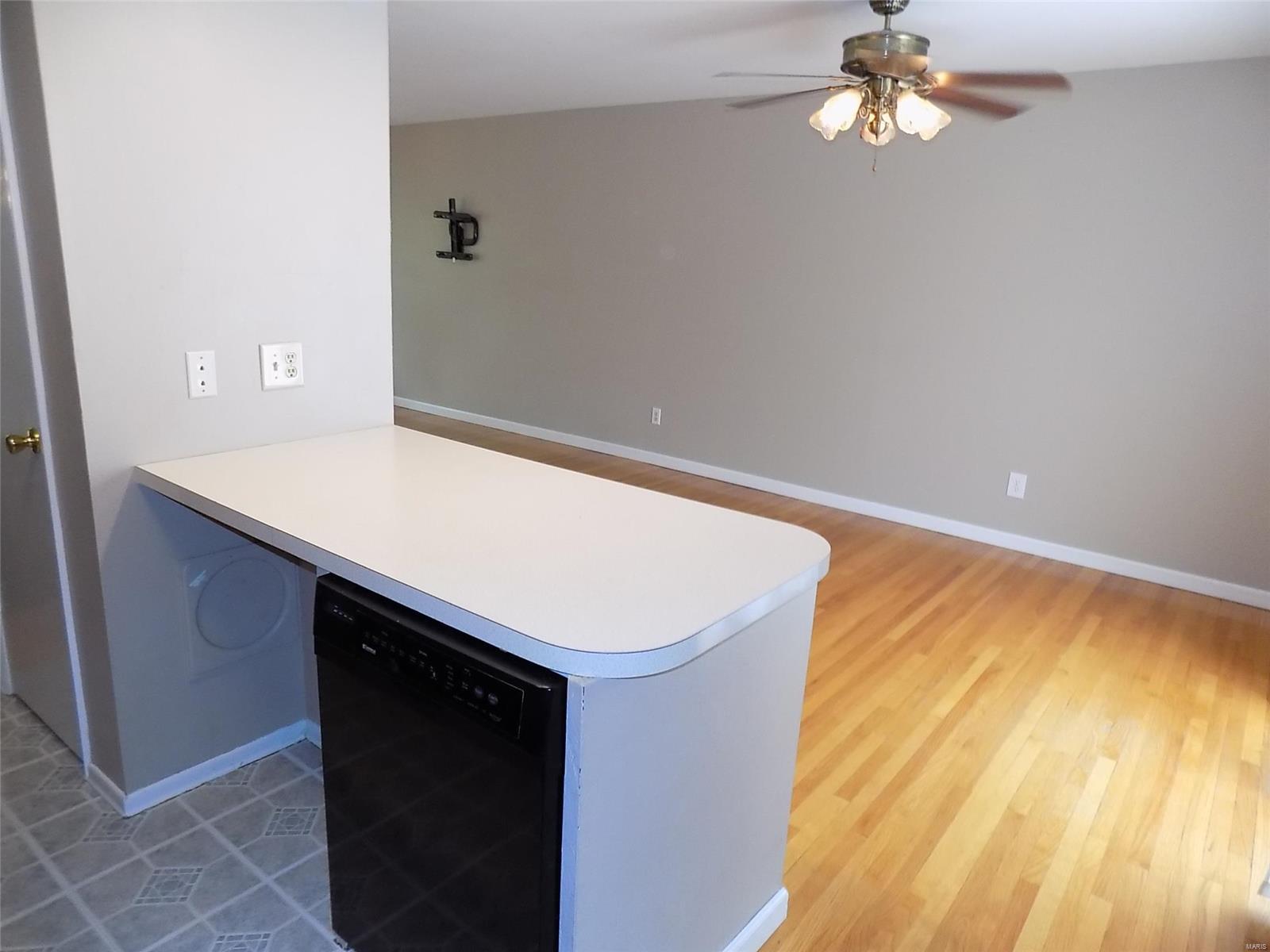 33 Roland Avenue Ballwin, MO 63021 - Photo 14 of 40 Gallery Image 14