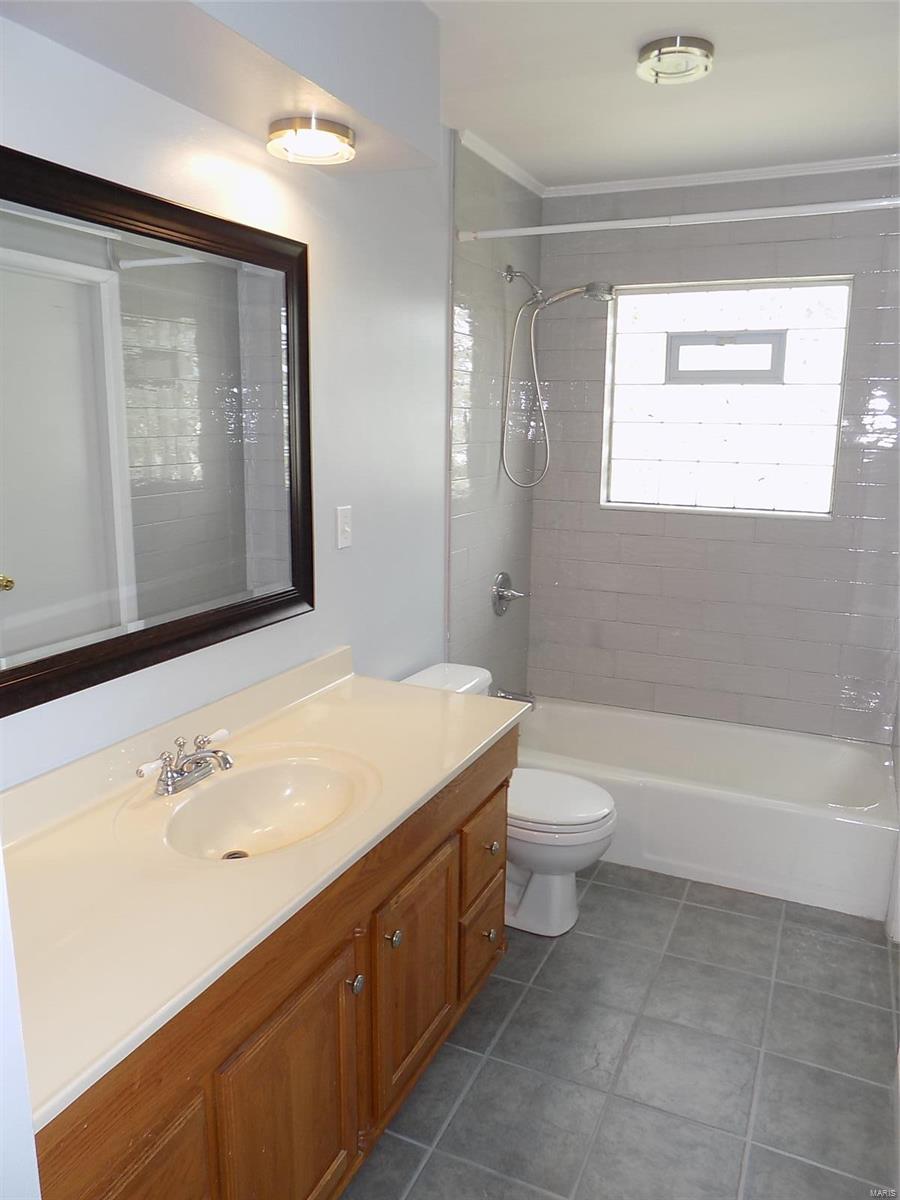 33 Roland Avenue Ballwin, MO 63021 - Photo 15 of 40 Gallery Image 15