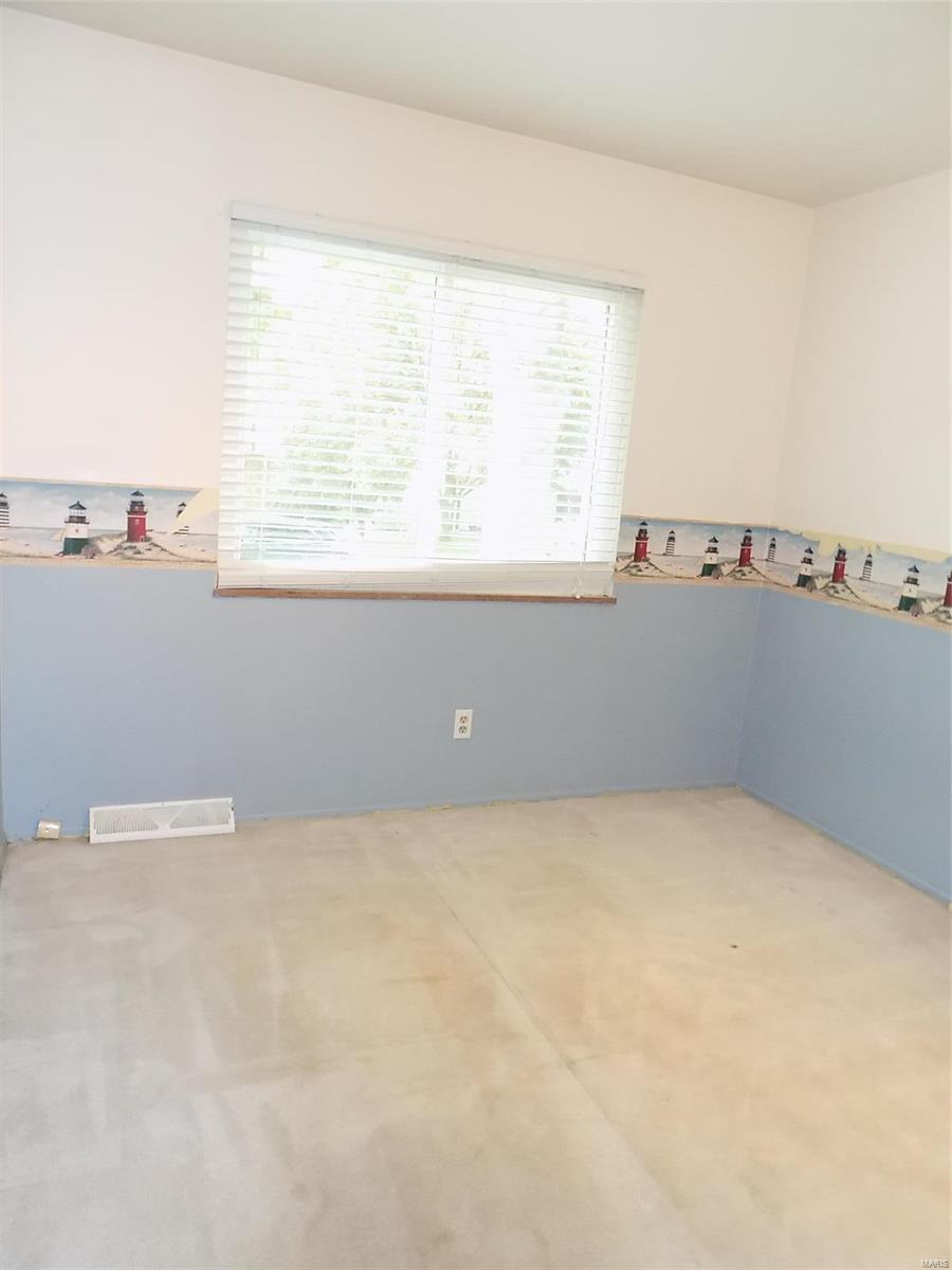 33 Roland Avenue Ballwin, MO 63021 - Photo 20 of 40 Gallery Image 20