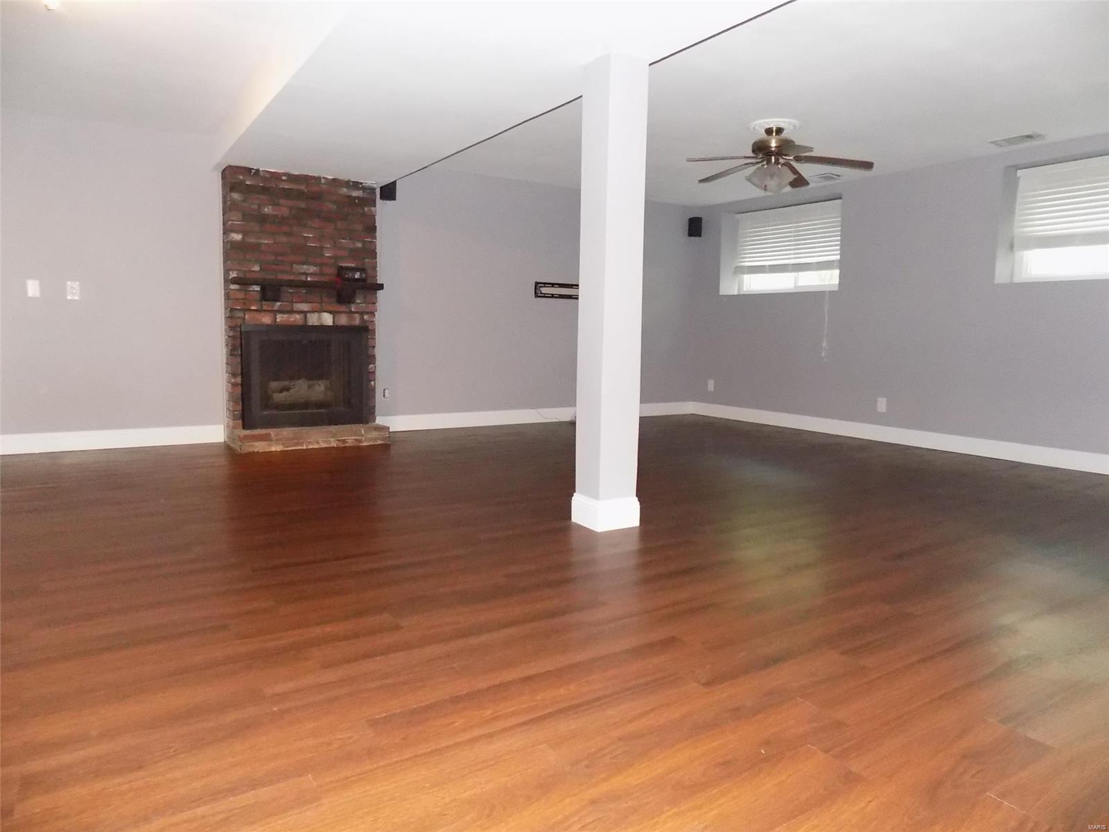 33 Roland Avenue Ballwin, MO 63021 - Photo 25 of 40 Gallery Image 25