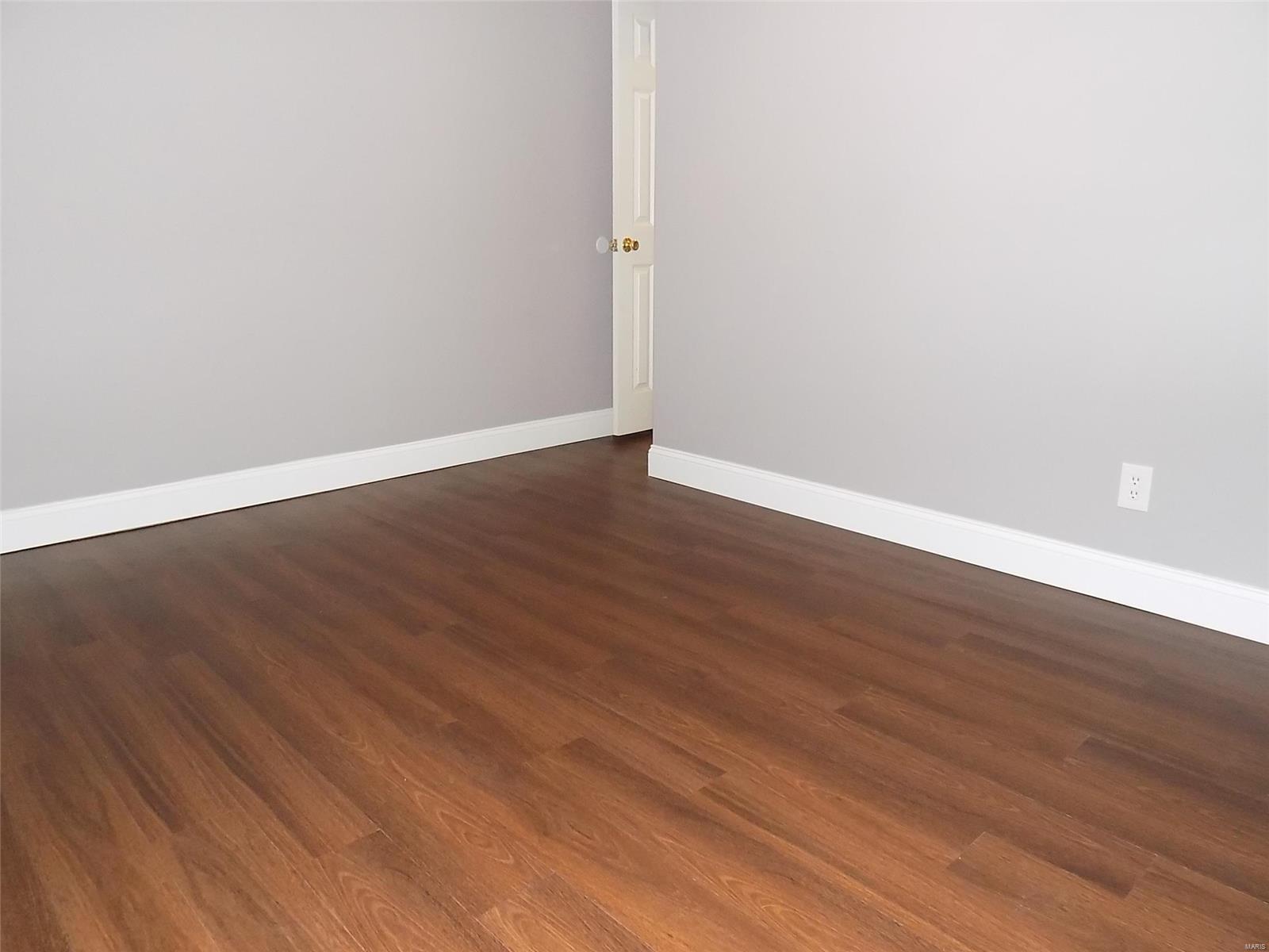 33 Roland Avenue Ballwin, MO 63021 - Photo 30 of 40 Gallery Image 30