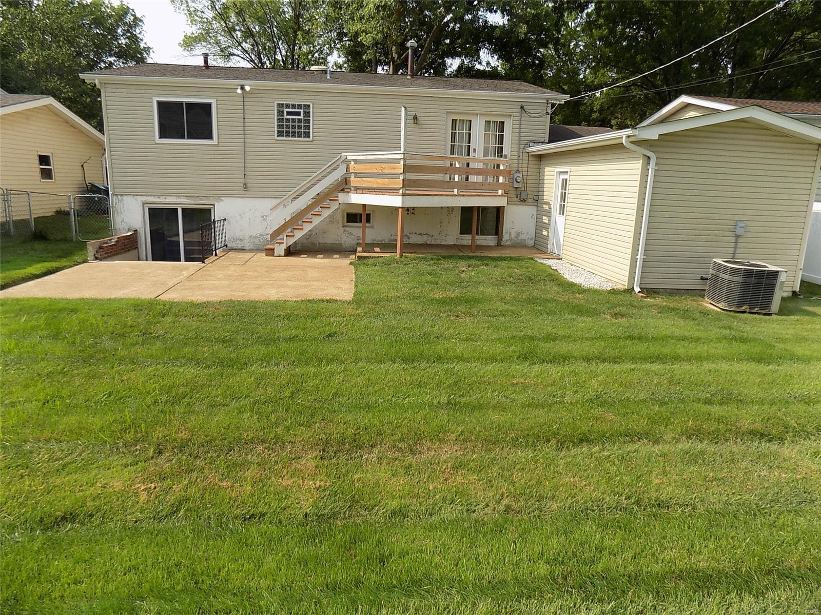 33 Roland Avenue Ballwin, MO 63021 - Photo 32 of 40 Gallery Image 32