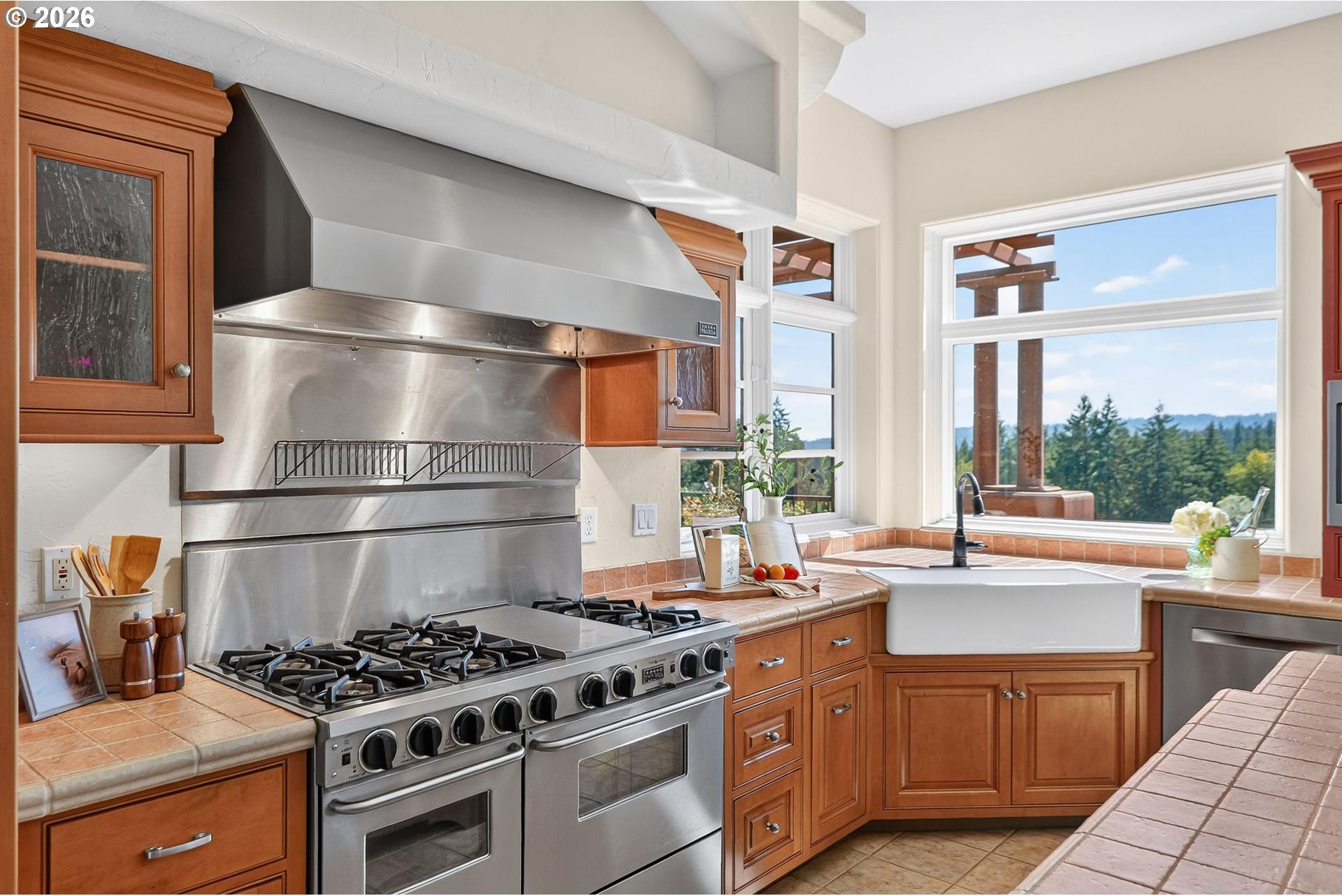 20132 Southwest Lebeau Road Sherwood, OR 97140 - Photo 12 of 48 Kitchen