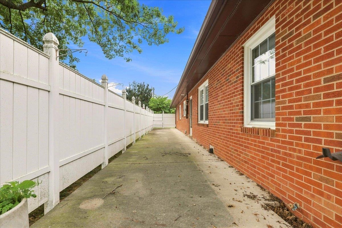 595 Bowman Road Dayton, VA 22821 - Photo 42 of 61 Gallery Image 42