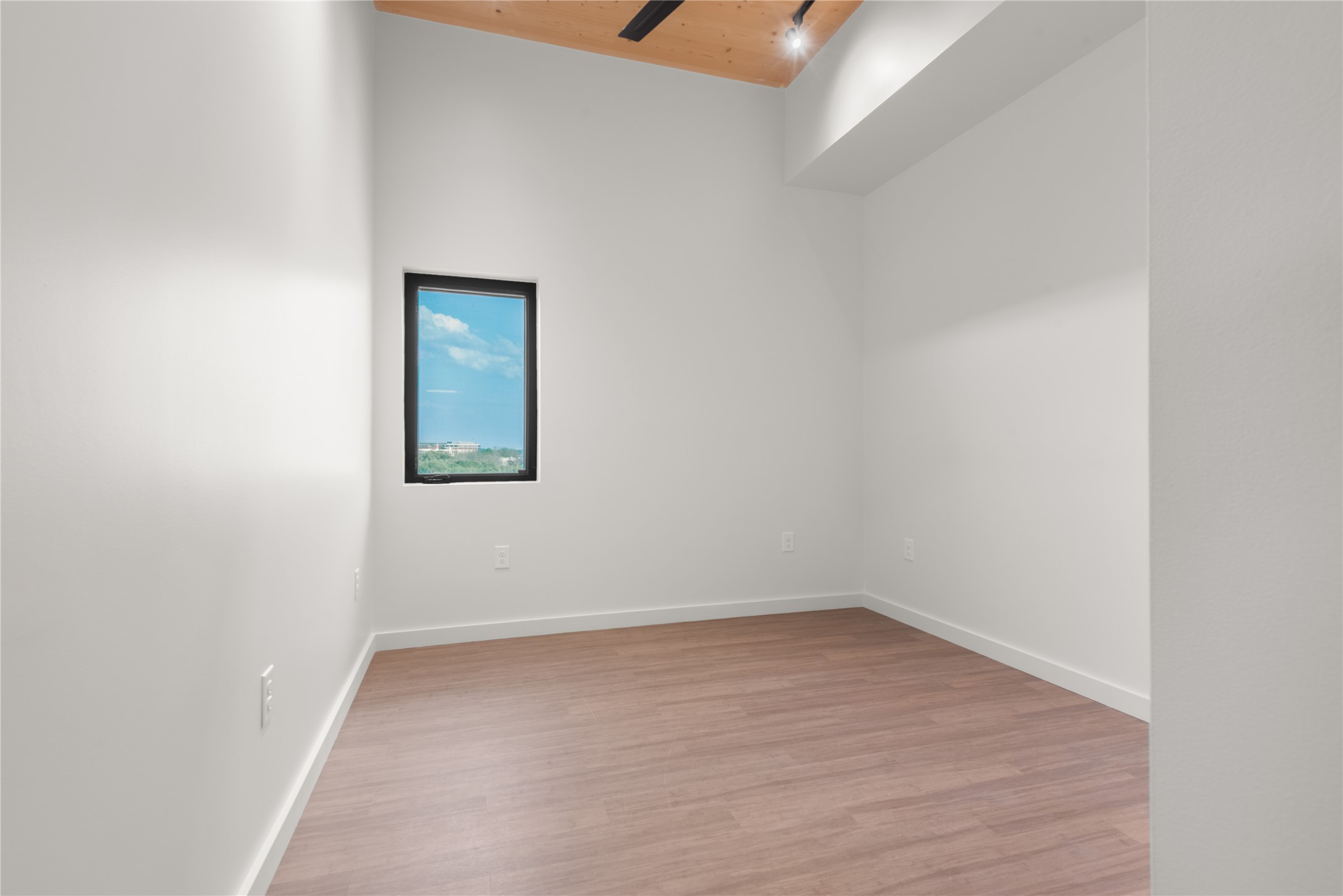 3515 Webberville Road, Unit 403 Austin, TX 78702 - Photo 9 of 12