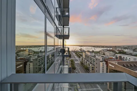 $1,595,000 | 1388 Kettner Boulevard, Unit 1504, San Diego, CA 92101
