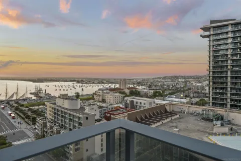 $1,595,000 | 1388 Kettner Boulevard, Unit 1504, San Diego, CA 92101