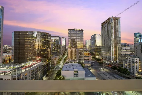 $1,595,000 | 1388 Kettner Boulevard, Unit 1504, San Diego, CA 92101