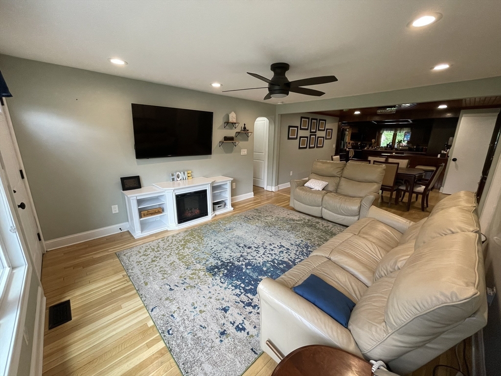 450 Center Street Raynham, MA 02767 - Photo 5 of 35 Gallery Image 5