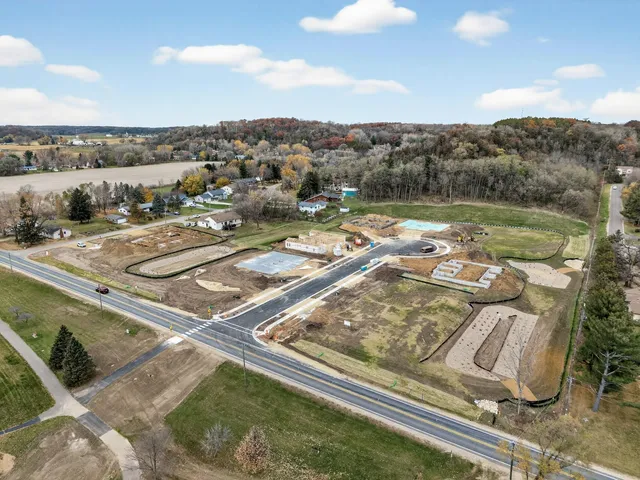 $515,900 | 1091 Legend Lane, River Falls, WI 54022