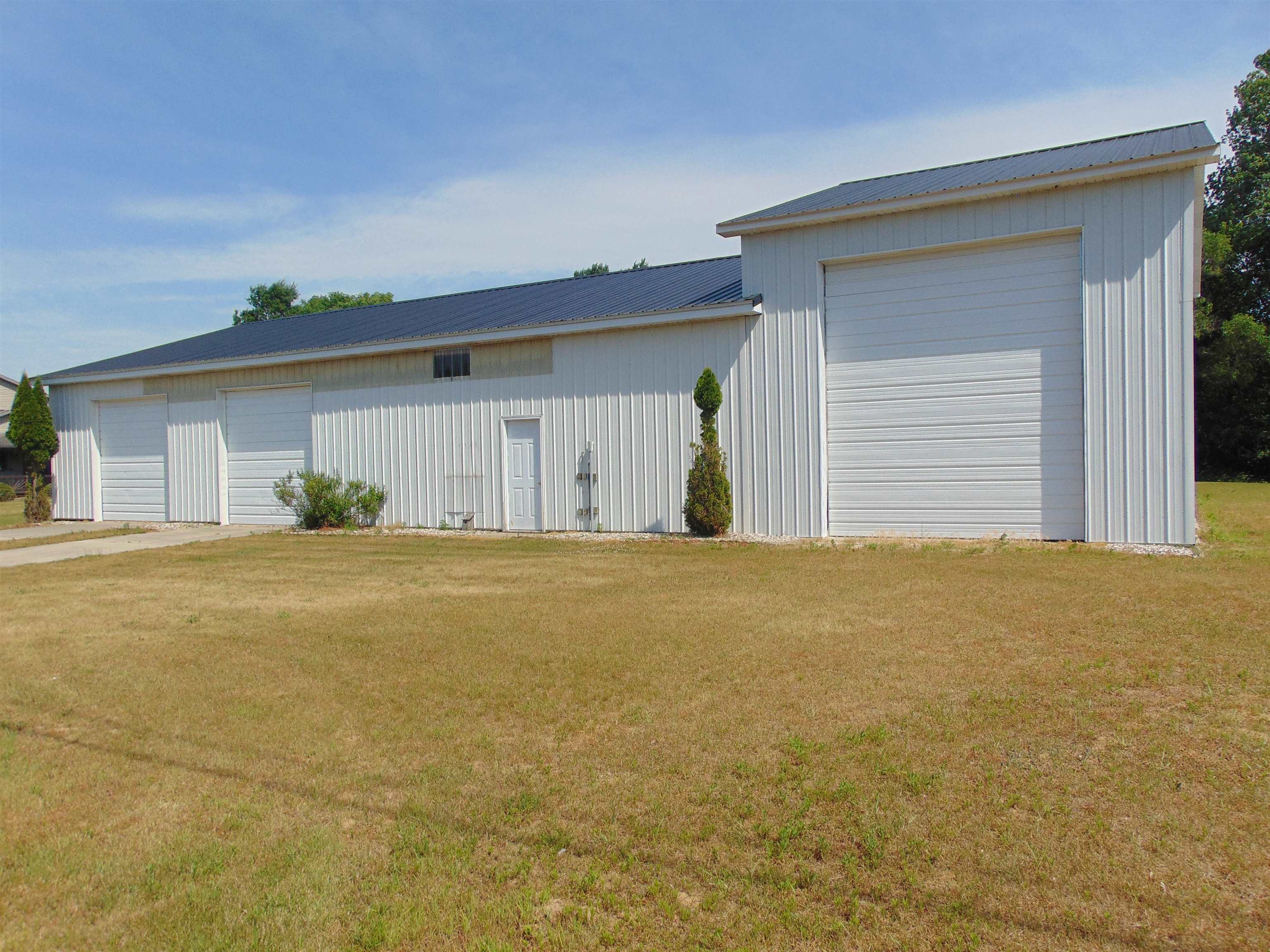 10052 West Monroe Road Elwell, MI 48832 - Photo 11 of 80 1901972-10.JPG
