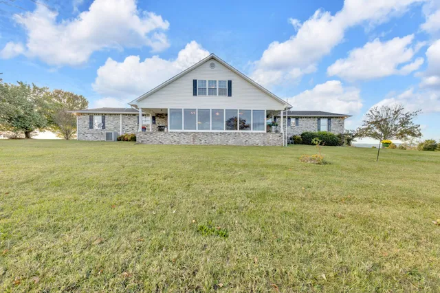 $585,000 | 540 Hurley Drive, Sneedville, TN 37869