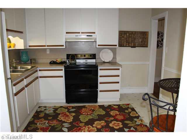 1909 Independence Road Greensboro, NC 27408 - Photo 6 of 15 Kitchen.