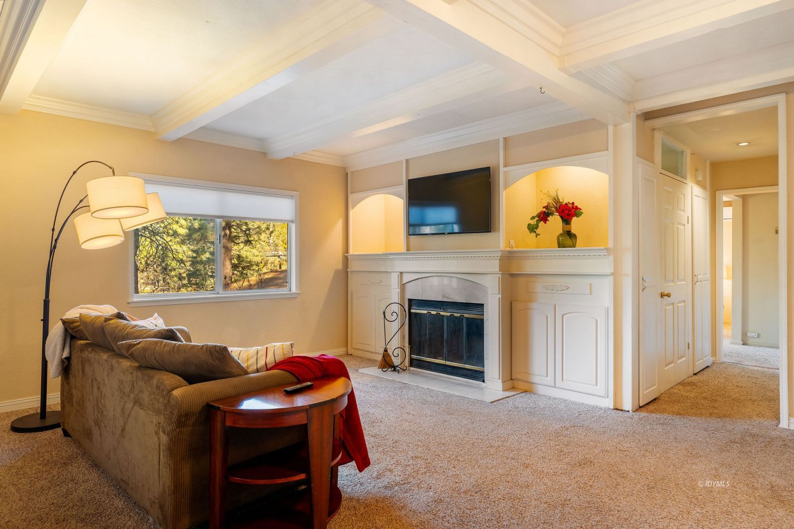 52805 Idyllmont Road Idyllwild, CA 92549 - Photo 14 of 52 Living Room