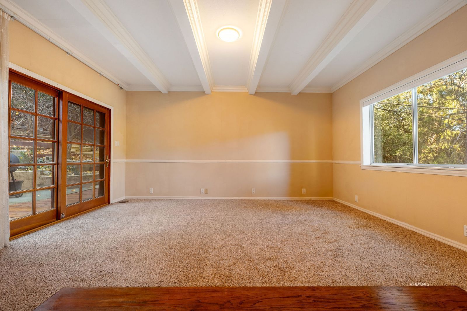 52805 Idyllmont Road Idyllwild, CA 92549 - Photo 18 of 52 an empty room with windows