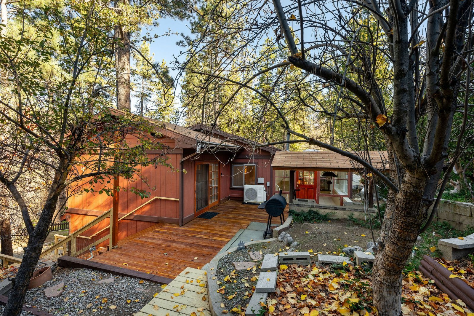 52805 Idyllmont Road Idyllwild, CA 92549 - Photo 27 of 53 front view of a house with a trees